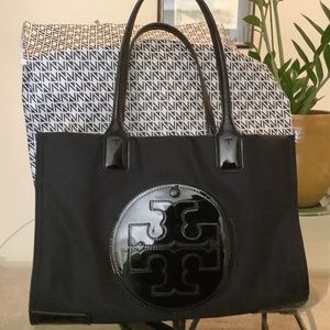 TORY BURCH SMALL ELLA PATENT TOTE Beautiful Condition 💁🏻‍♀️✨🙆🏻‍♀️